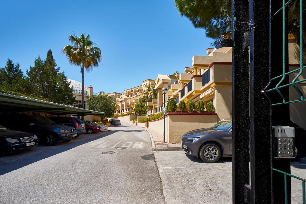 Oleholidays 225 Romana Playa Junto Al Mar Marbella Exterior photo