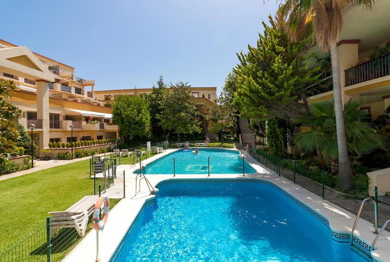 Oleholidays 225 Romana Playa Junto Al Mar Marbella Exterior photo